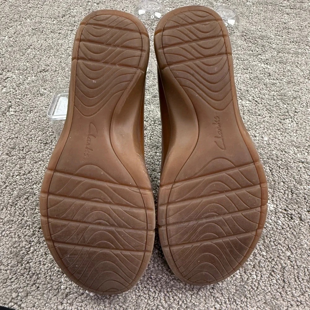 Clarks Artisan Loafers Womens 6.5 Brown Leather Laser Cut Perforated Slip On